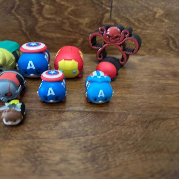 DISNEY TSUM TSUM Marvel Vinyl Figure Lot - Picture 5 of 6